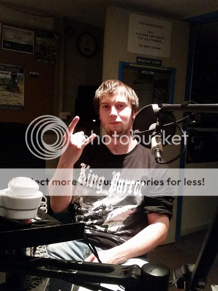 [Image: 13998_479349978873594_678210664096507930...ef5569.jpg]