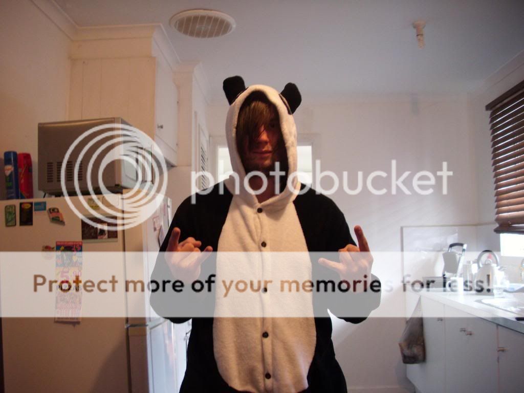 [Image: Pandaaaaaaa_zpsff859866.jpg]